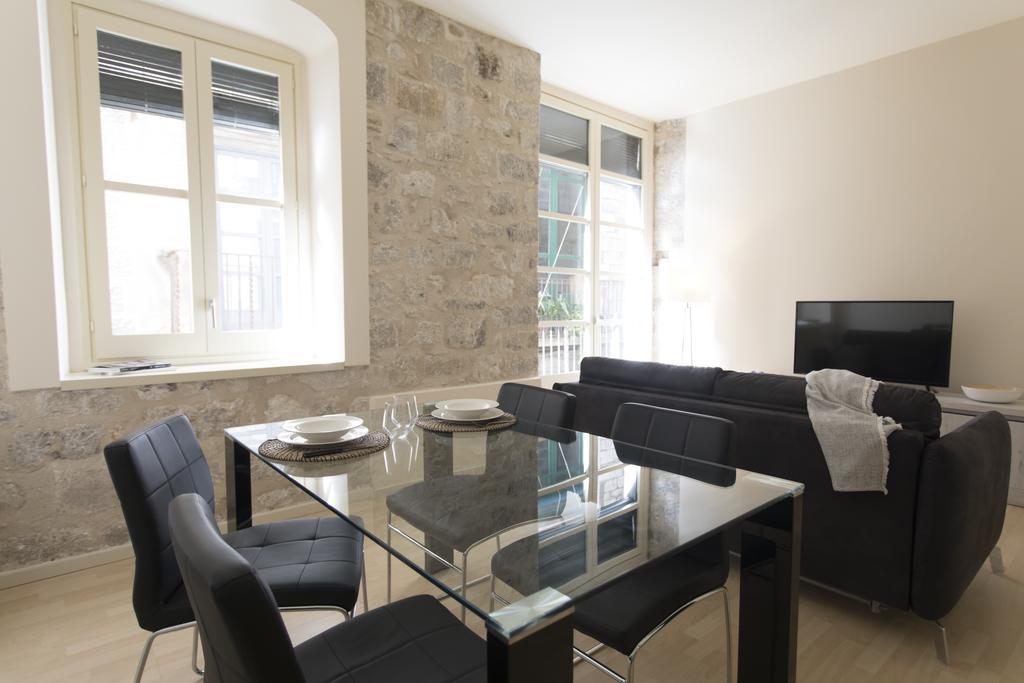 Bravissimo Cort Reial-1A Apartment Girona Luaran gambar